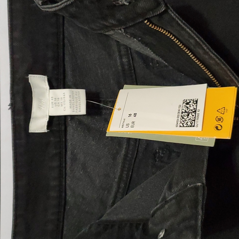 16 H&M Flare Ankle Length Black Jeans - Picture 6 of 8